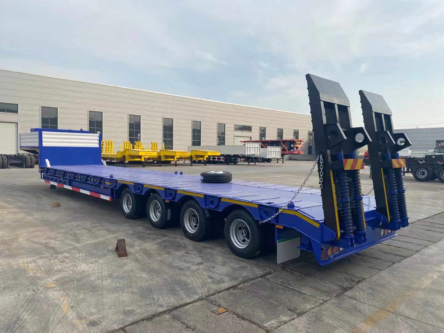 heavy duty 4 axles low loader lowboy semi trailers are ready for shipment